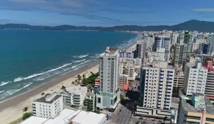 Apartamento com 4 dormitórios à venda sendo 4 suítes, 260.0 m² por - R$ 7.500.000,00 - Meia Praia - Itapema/SC