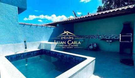 Casa à venda em Mongaguá com 2 dorm, 1 suíte e PISCINA por R$ 279 mil!!