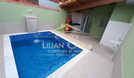NA PROMOÇÃO Casa à venda em Mongagua com 2 dorm, 1 suíte, area de lazer + piscina por APENAS R$ 339.900 mil!!!