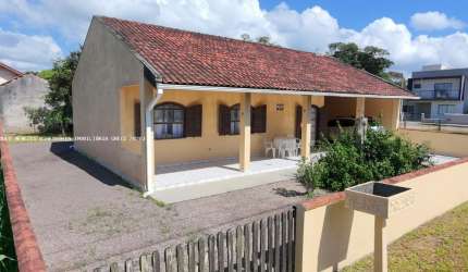 Casa MOBILIADA, com Edícula para Venda no bairro ITAPOÁ , localizado no CENTRO da cidade de Itapoá/SC.