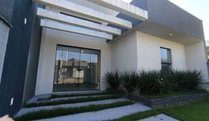 Casa NOVA para Venda no Balneário CAMBIJÚ, localizada no Centro cidade de Itapoá/SC.
