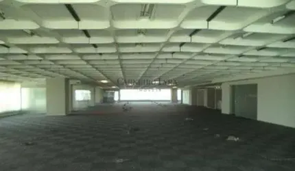 Andar corporativo com quase 3 mil m² para venda ou locação no Centro Empresarial