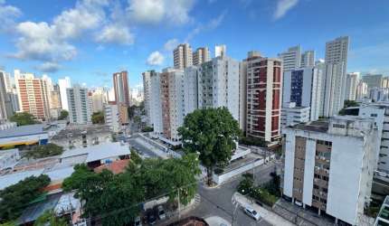 AMPLO APARTAMENTO, ANDAR ALTO, NASCENTE