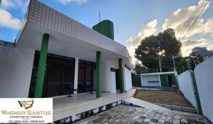 VENDO CASA COM 6 QUARTOS EM CABO BRANCO