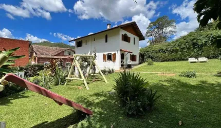 Casa à venda, 4 quartos, 1 suíte, 2 vagas, Golfe - Teresópolis/RJ