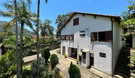 Casa à venda, 4 quartos, 5 vagas, Bom Retiro - Teresópolis/RJ