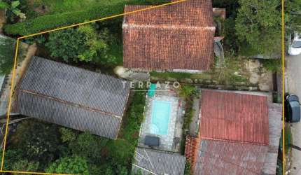 3 Casas à venda, 6 quartos, 3 suítes, 6 vagas, Meudon - Teresópolis/RJ