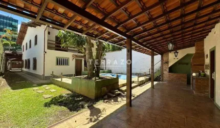 Casa para aluguel, 6 quartos, 3 suítes, 10 vagas, Várzea - Teresópolis/RJ
