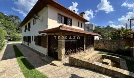 Casa para aluguel, 8 quartos, 2 suítes, 10 vagas, Várzea - Teresópolis/RJ