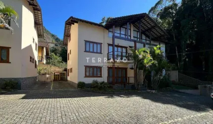 Apartamento à venda, 2 quartos, 1 suíte, 1 vaga, Soberbo - Teresópolis/RJ