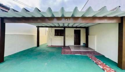 Excelente Casa à Venda em Caraguatatuba