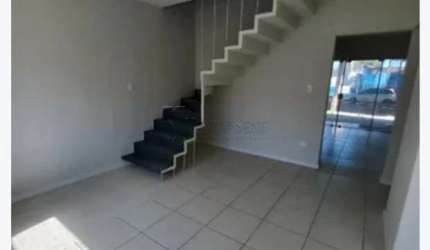 Venda: Sobrado Espaçoso e Aconchegante