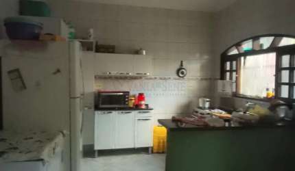 Seu Novo Lar Espera Por Você: Sobrado à Venda