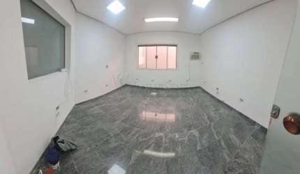 Para locação, disponível um prédio comercial localizado no bairro Bosque dos Eucaliptos, em São José dos Campos/SP.