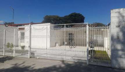 Locação de Casa - Térreo no Jardim Satélite, São José dos Campos/SP.