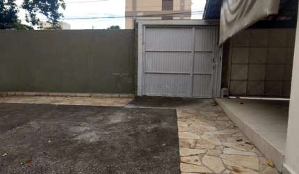 Locação de Casa - Sobrado no bairro Bosque dos Eucaliptos - São José dos Campos/SP.