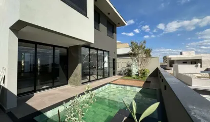 Sobrado à venda no Condomínio Villa Bela Vista com 230m² | 3 suítes e 4 vagas de garagem.