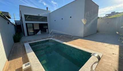 Casa térrea à venda no Condomínio Damha com 180 m² | 3 suítes com armários e 4 vagas de garagem, sendo 2 cobertas.