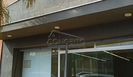Salão comercial para locação no bairro Cidade Alta com 200 m² | Amplo salão, cozinha, 2 banheiros e sala no piso superior.