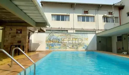 Sobrado à venda no centro de Piracicaba com 399 m² | 3 dormitórios, área gourmet e edícula