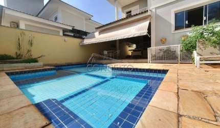 Sobrado à venda no Condomínio Terras de Piracicaba com 346 m² | 4 suítes com armários, sendo 2 suítes master com closet e 4 vagas de garagem.