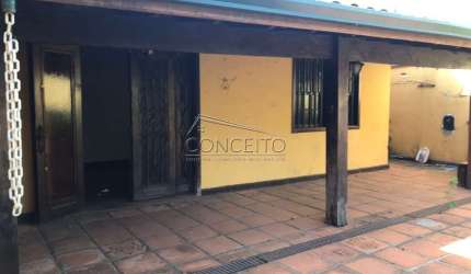 Sobrado no bairro Castelinho com 312,40 m² de área construída | 5 dormitórios, sendo 1 suíte e 3 vagas de garagem.