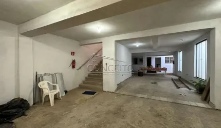 Galpão à venda no Jardim Alvorada com 360 m² | amplo salão, 2 dormitórios, 4 banheiros e 1 cozinha.