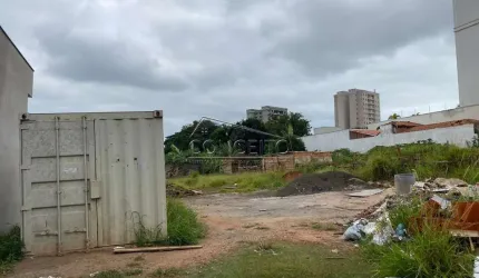 Terreno à venda no bairro Piracicamirim com área total de 750 m².