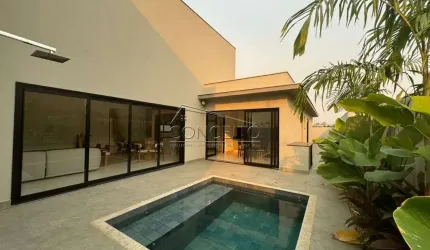 Sobrado à venda no Condomínio Residencial Damha II com 231,34 m² | 3 suítes, sendo 1 com closet e 4 vagas de garagem, sendo 2 cobertas.