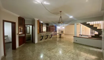 Sobrado à venda no centro de Piracicaba com 500 m² | 4 suítes, sendo 3 suítes com hidro e 4 vagas de garagem