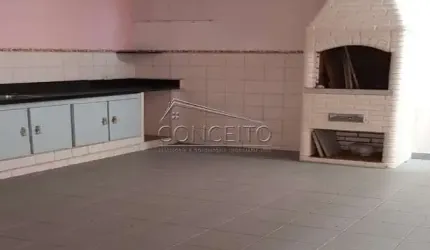 Casa térrea à venda no centro de Piracicaba com 280 m² | 4 dormitórios, sendo 2 suítes e 2 vagas de garagem.