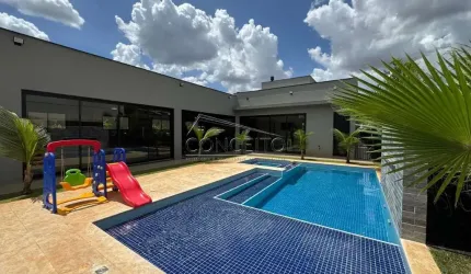 Casa térrea de alto padrão à venda no Condomínio Park Campestre com 880 m² | 4 suítes, sendo 2 com closet e 6 vagas de garagem.