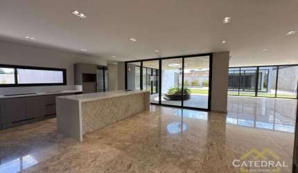 Casa Térrea com 3 Suítes, Piscina e Área Gourmet à Venda no Condomínio Quinta do Pinhal – Cabreúva/SP | 479m² Construídos