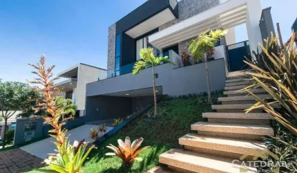 Casa com 3 dormitórios à venda, 245 m² por R$ 3.000.000,00 - Jardim Samambaia - Jundiaí/SP