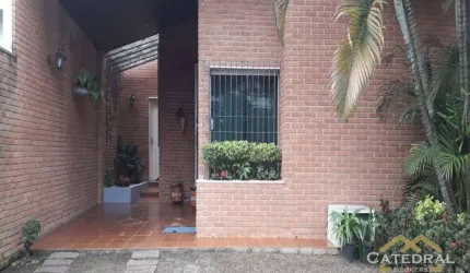 Casa com 3 dormitórios à venda, 241 m² por R$ 990.000,00 - Vila Vianelo - Jundiaí/SP