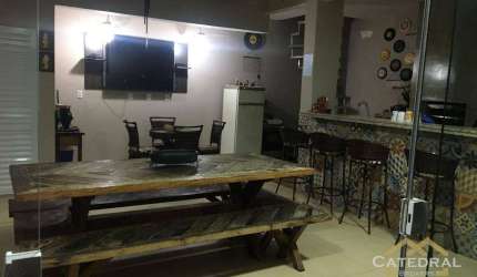 Casa com 3 dormitórios à venda, 191 m² por R$ 880.000,00 - Vila Hortolândia - Jundiaí/SP