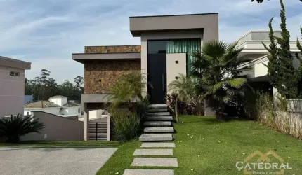 Casa mobiliada em condomínio em Itupeva de 217m2