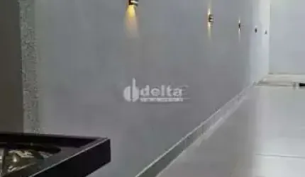 Casa disponível para venda no bairro Jardim Brasília em Uberlândia-MG