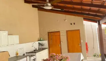 Casa residencial disponível para venda no bairro Planalto em Uberlândia-MG