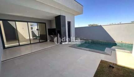 Casa no condomínio Arts disponível para venda em Uberlândia-MG