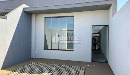 Casa residencial disponível para venda no bairro Laranjeiras em Uberlândia-MG