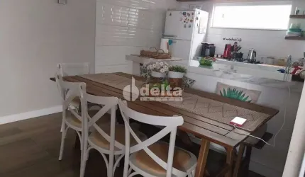 Casa disponível para venda no bairro Brasil em Uberlândia-MG