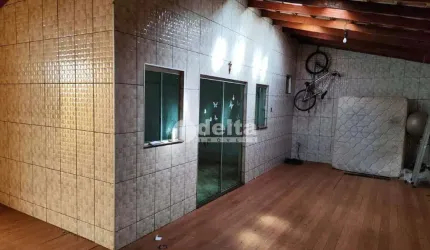 Casa residencial disponível para venda no bairro Maravilha em Uberlândia-MG