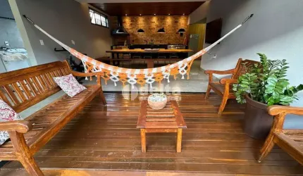 Casa residencial disponível para locação e venda no bairro Granada em Uberlândia-MG