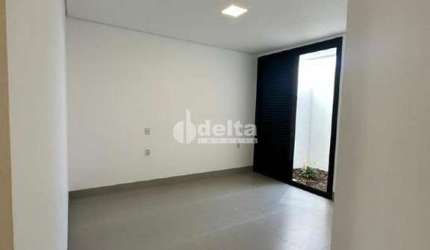 Casa residencial disponível para venda no bairro Jardim Sul em Uberlândia-MG