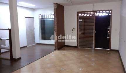 Prédio disponível para venda no bairro Osvaldo Rezende em Uberlândia-MG