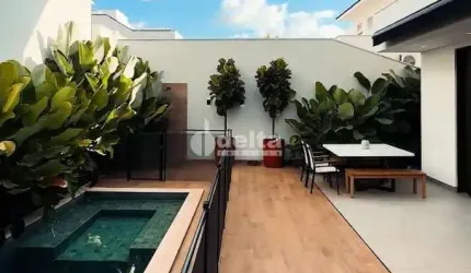 Casa no condomínio Gávea Paradiso disponível para venda em Uberlândia-MG