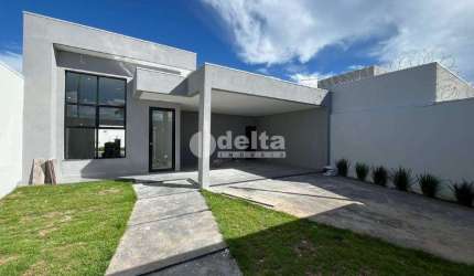 Casa Residencial disponível para venda no bairro Shopping Park em Uberlândia-MG