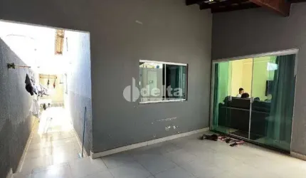 Casa residencial disponível para venda no bairro São Jorge em Uberlândia-MG