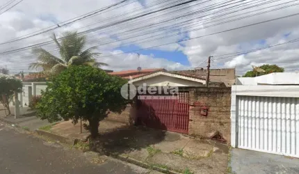 Casa residencial disponível para venda no bairro Pampulha em Uberlândia-MG